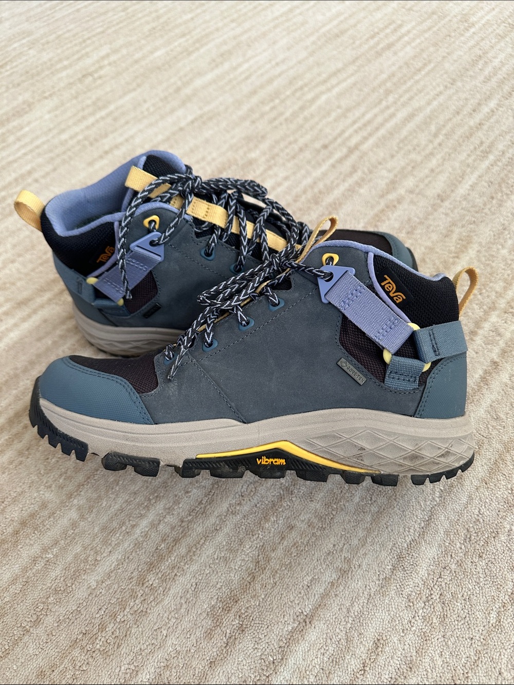 Teva Women's Grandview Gore Tex Hiking Boot - Blue Mirage Size 8.5
